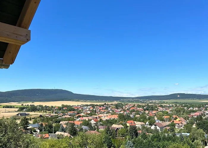 Apartament Panorama Kishaz *